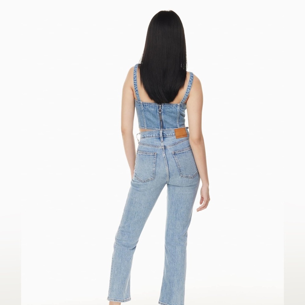 Aritzia Denim Forum The Arlo High Rise Straight 24 W 28 L Ankle Medium Wash